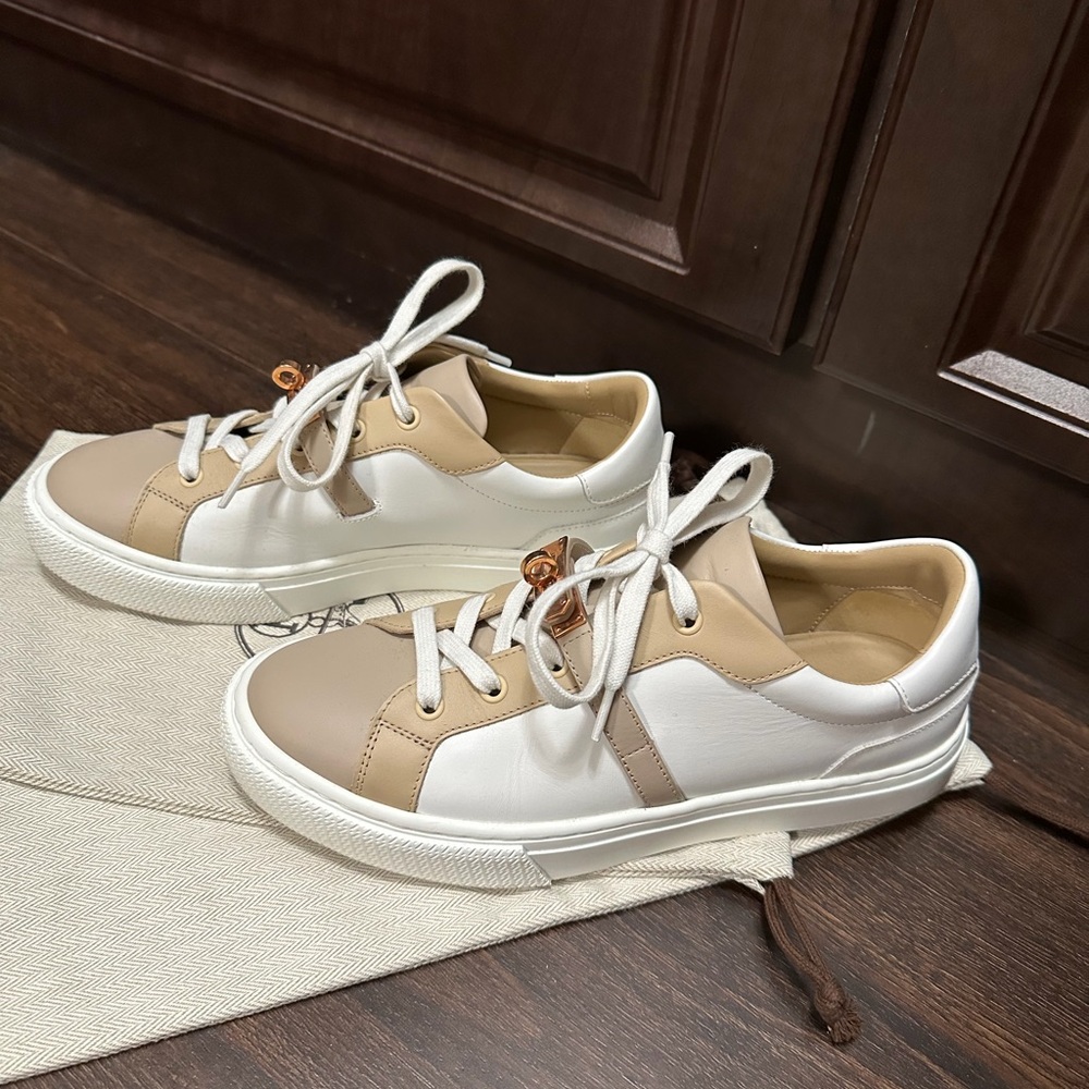 Hermes Day Kelly White and Beige Leather Lace-Up Sneakers rose gold hardware